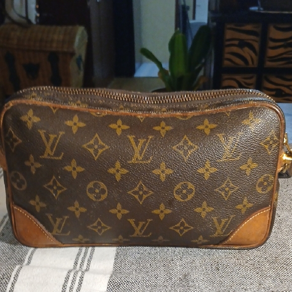 Louis Vuitton Brown Monogram Men's Bag - Picture 2 of 16